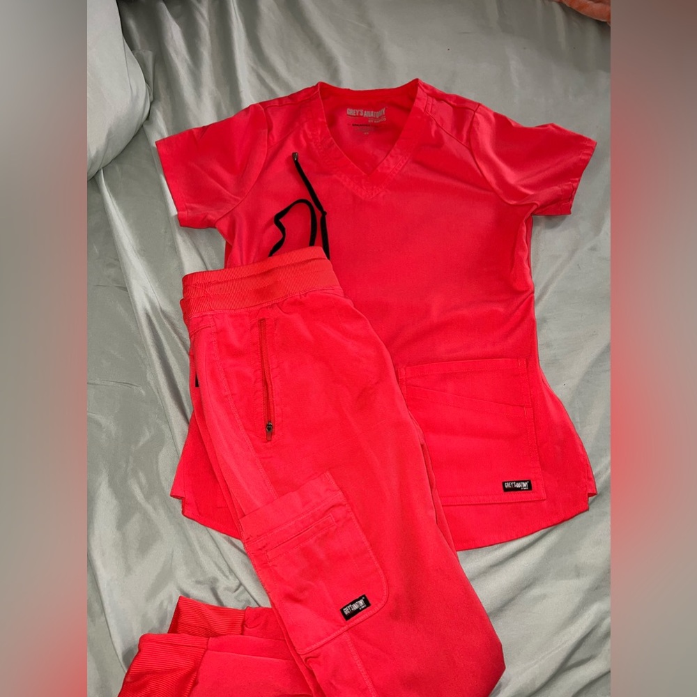 Grays Anatomy Scrub Set